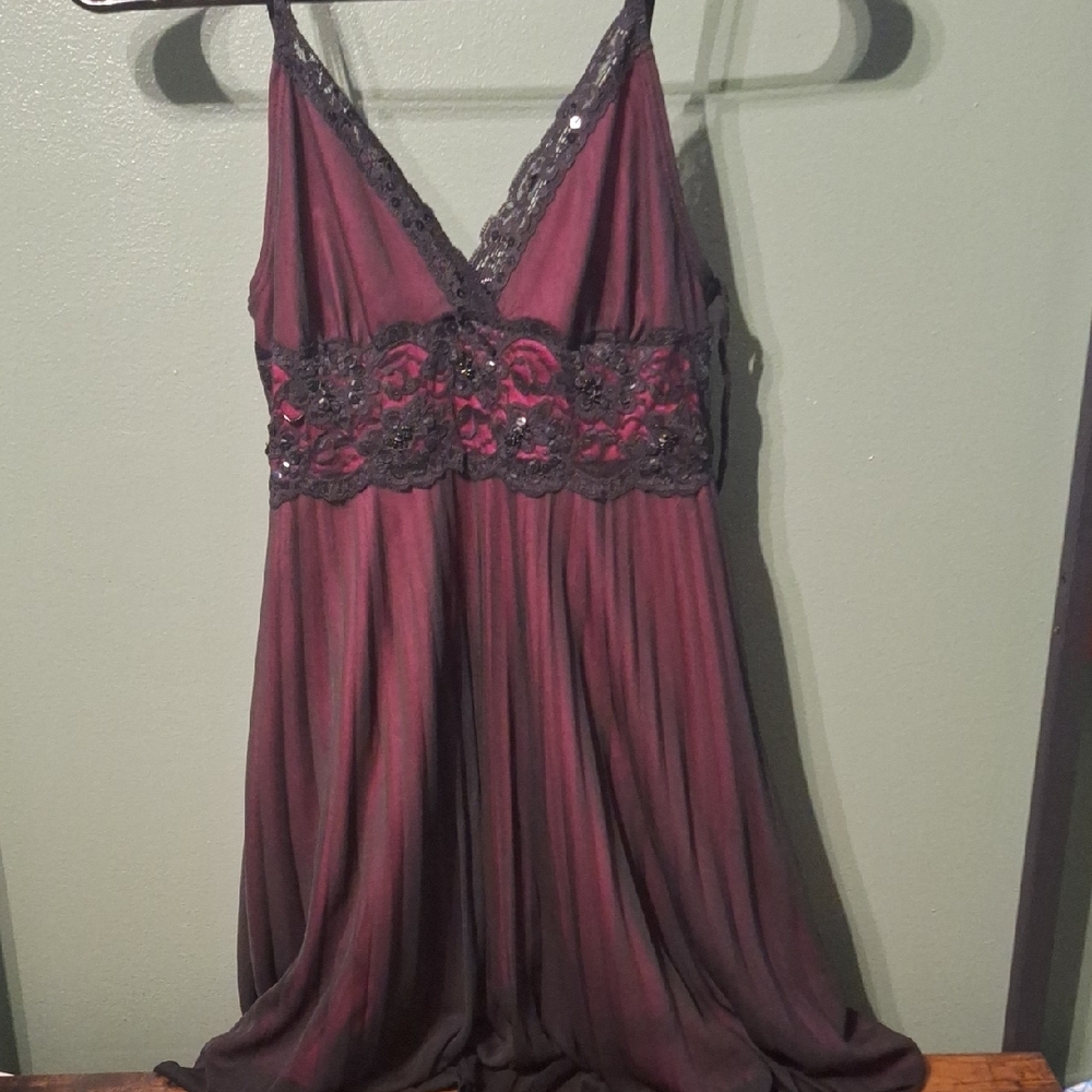Elegant Lace Trim Nightgown